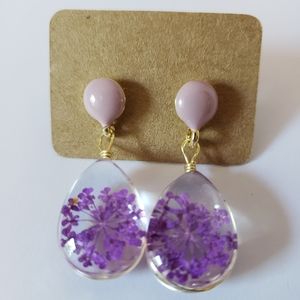 Purple clear resin flower earrings